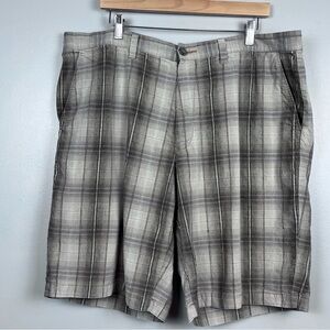 Tommy Bahama Men's Linen & Silk Blend LIghtweight Plaid Shorts Size 40; Beach